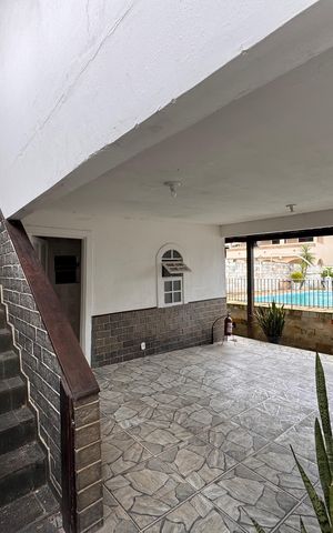 Casa de condomínio para alugar com 550m², 4 quartos e 4 vagas Casa de condomínio para alugar com 550m², 4 quartos e 4 vagasEdícula