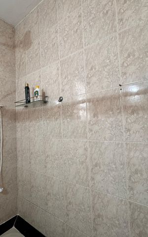 Casa de condomínio para alugar com 550m², 4 quartos e 4 vagas Casa de condomínio para alugar com 550m², 4 quartos e 4 vagasBanheiro Suíte