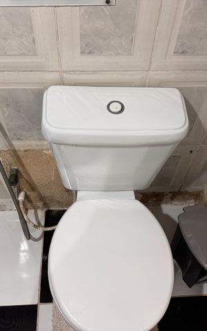 Casa de condomínio para alugar com 550m², 4 quartos e 4 vagas Casa de condomínio para alugar com 550m², 4 quartos e 4 vagasEdícula - Banheiro