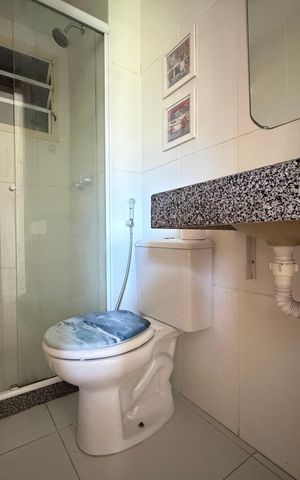 Apartamento à venda com 60m², 3 quartos e 1 vaga Apartamento à venda com 60m², 3 quartos e 1 vagaBanheiro social