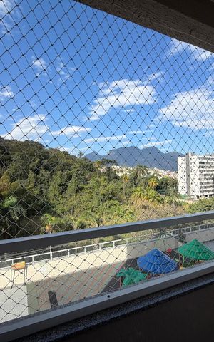 Apartamento à venda com 60m², 3 quartos e 1 vaga Apartamento à venda com 60m², 3 quartos e 1 vagaSala - Varanda