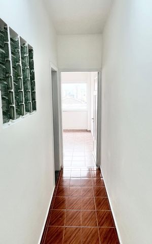 Apartamento à venda com 72m², 2 quartos e sem vaga Apartamento à venda com 72m², 2 quartos e sem vagaCorredor