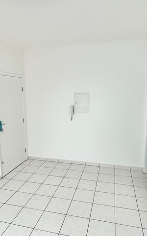Apartamento à venda com 72m², 2 quartos e sem vaga Apartamento à venda com 72m², 2 quartos e sem vagaSala