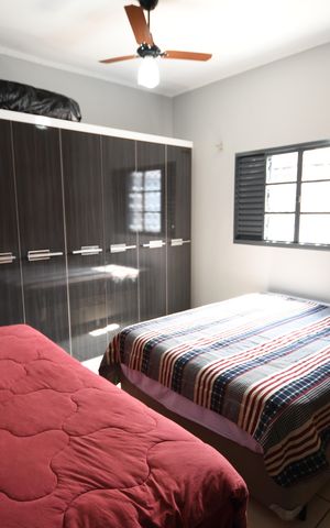 Casa à venda com 367m², 9 quartos e 6 vagasQuarto 1