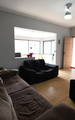 Casa à venda com 367m², 9 quartos e 6 vagasSala