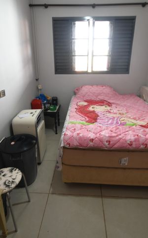 Casa à venda com 367m², 9 quartos e 6 vagasQuarto 2