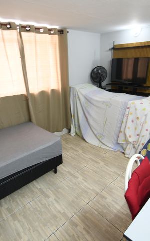 Casa à venda com 367m², 9 quartos e 6 vagasCasa Fundos 2 - Quarto