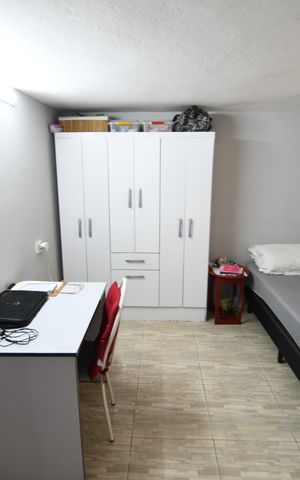 Casa à venda com 367m², 9 quartos e 6 vagasCasa Fundos 2 - Quarto