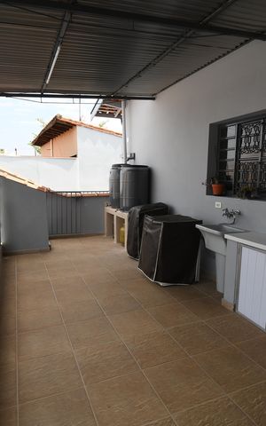 Casa à venda com 367m², 9 quartos e 6 vagasÁrea de Serviço