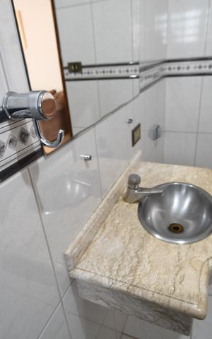 Casa à venda com 367m², 9 quartos e 6 vagasBanheiro Social