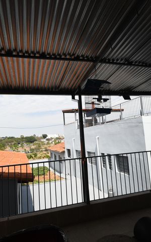 Casa à venda com 367m², 9 quartos e 6 vagasQuarto 2 - Vista