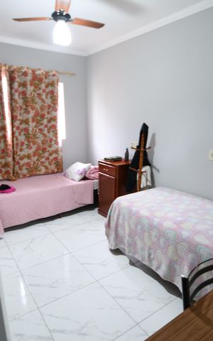 Casa à venda com 367m², 9 quartos e 6 vagasCasa Fundos 3 - Quarto 3