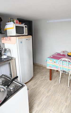 Casa à venda com 367m², 9 quartos e 6 vagasCasa Fundos 2 - Cozinha