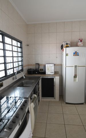 Casa à venda com 367m², 9 quartos e 6 vagasCozinha