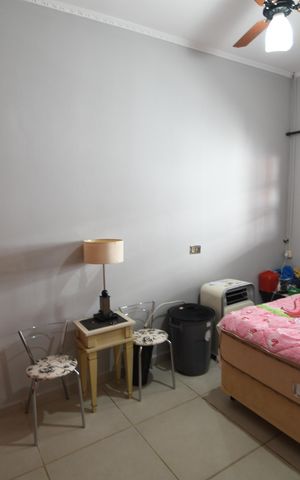 Casa à venda com 367m², 9 quartos e 6 vagasQuarto 2