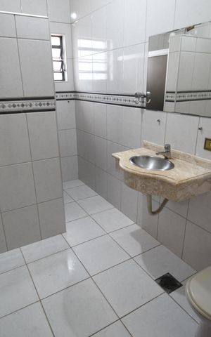 Casa à venda com 367m², 9 quartos e 6 vagasBanheiro Social