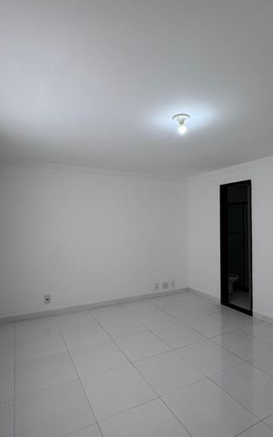 Casa de condomínio à venda com 350m², 4 quartos e 1 vaga Casa de condomínio à venda com 350m², 4 quartos e 1 vagaSuíte 2