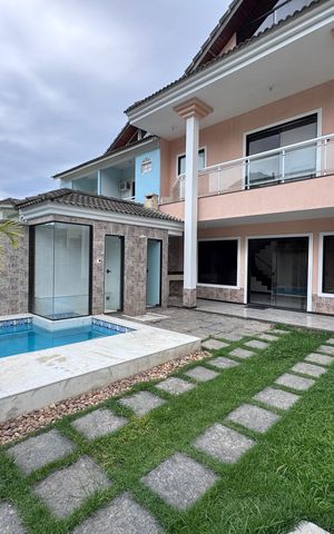 Casa de condomínio à venda com 350m², 4 quartos e 1 vaga Casa de condomínio à venda com 350m², 4 quartos e 1 vagaÁrea externa
