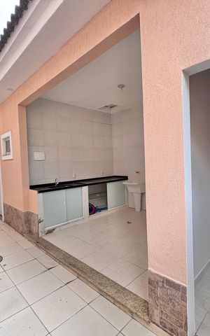 Casa de condomínio à venda com 350m², 4 quartos e 1 vaga Casa de condomínio à venda com 350m², 4 quartos e 1 vagaEdícula