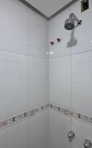 Casa de condomínio à venda com 350m², 4 quartos e 1 vaga Casa de condomínio à venda com 350m², 4 quartos e 1 vagaSuíte 2 - Banheiro