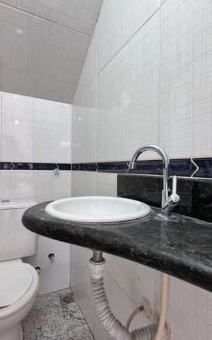 Casa de condomínio à venda com 350m², 4 quartos e 1 vaga Casa de condomínio à venda com 350m², 4 quartos e 1 vagaLavabo