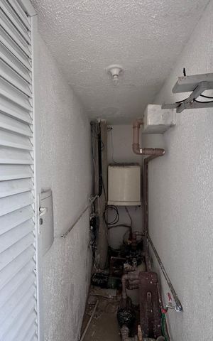 Casa de condomínio à venda com 350m², 4 quartos e 1 vaga Casa de condomínio à venda com 350m², 4 quartos e 1 vagaÁrea externa