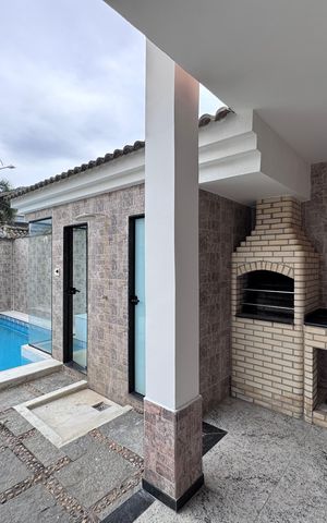 Casa de condomínio à venda com 350m², 4 quartos e 1 vaga Casa de condomínio à venda com 350m², 4 quartos e 1 vagaÁrea externa