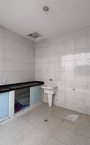 Casa de condomínio à venda com 350m², 4 quartos e 1 vaga Casa de condomínio à venda com 350m², 4 quartos e 1 vagaEdícula - Área de Serviço