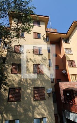 Apartamento para alugar com 56m², 2 quartos e sem vaga