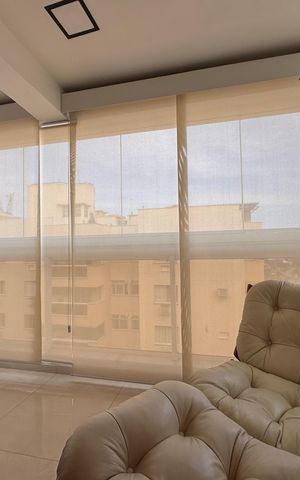 Apartamento à venda com 150m², 3 quartos e 2 vagas Apartamento à venda com 150m², 3 quartos e 2 vagasVaranda