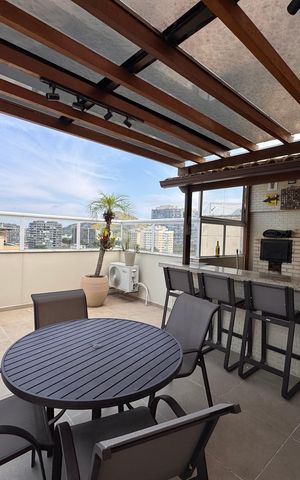 Apartamento à venda com 150m², 3 quartos e 2 vagas Apartamento à venda com 150m², 3 quartos e 2 vagasVaranda Gourmet