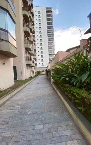 Apartamento à venda com 144m², 3 quartos e 2 vagas Apartamento à venda com 144m², 3 quartos e 2 vagasÁrea comum