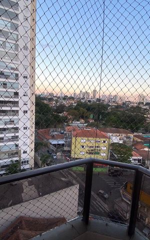 Apartamento à venda com 144m², 3 quartos e 2 vagas Apartamento à venda com 144m², 3 quartos e 2 vagasVaranda