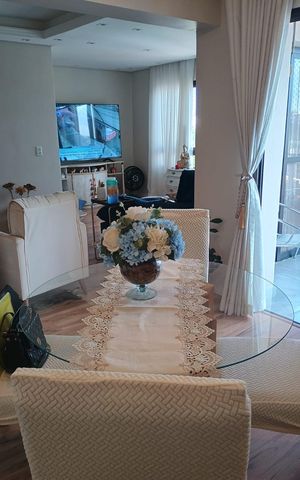 Apartamento à venda com 144m², 3 quartos e 2 vagas Apartamento à venda com 144m², 3 quartos e 2 vagasSala