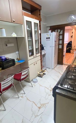 Apartamento à venda com 144m², 3 quartos e 2 vagas Apartamento à venda com 144m², 3 quartos e 2 vagasCozinha