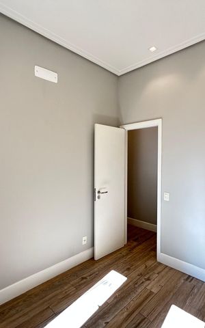 Apartamento à venda com 151m², 3 quartos e 2 vagas Apartamento à venda com 151m², 3 quartos e 2 vagasQuarto 1