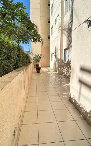 Apartamento à venda com 151m², 3 quartos e 2 vagas Apartamento à venda com 151m², 3 quartos e 2 vagasQuintal