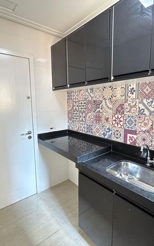 Apartamento à venda com 151m², 3 quartos e 2 vagas Apartamento à venda com 151m², 3 quartos e 2 vagasÁrea de Serviço