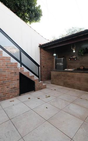 Casa à venda com 180m², 4 quartos e 4 vagasÁrea Gourmet