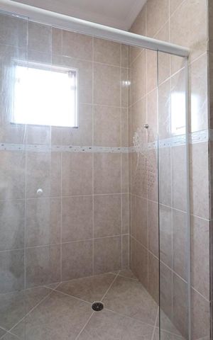 Casa à venda com 180m², 4 quartos e 4 vagasBanheiro Social