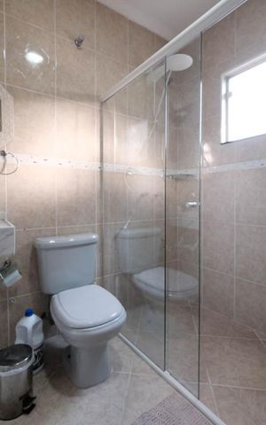 Casa à venda com 180m², 4 quartos e 4 vagasBanheiro Social