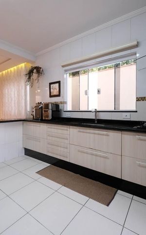 Casa à venda com 180m², 4 quartos e 4 vagasCozinha
