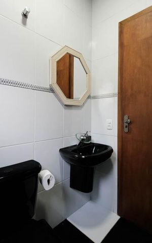 Casa à venda com 180m², 4 quartos e 4 vagasLavabo