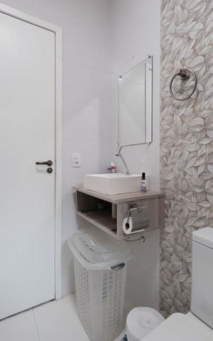 Casa à venda com 180m², 4 quartos e 4 vagasBanheiro da Suíte 2
