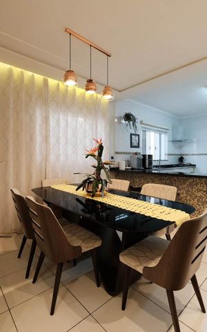 Casa à venda com 180m², 4 quartos e 4 vagasCopa
