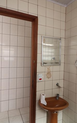 Casa à venda com 110m², 3 quartos e 2 vagasBanheiro