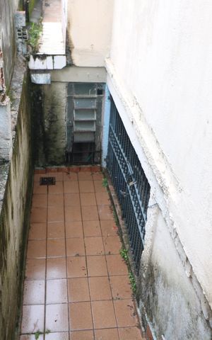 Casa à venda com 110m², 3 quartos e 2 vagasPorão