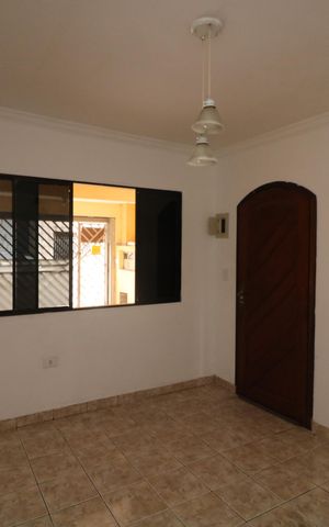Casa à venda com 110m², 3 quartos e 2 vagasSala