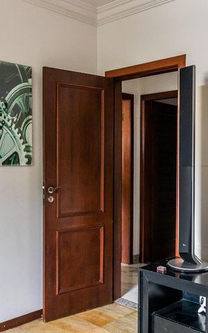 Casa à venda com 570m², 2 quartos e 6 vagas