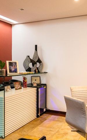 Casa à venda com 570m², 2 quartos e 6 vagas
